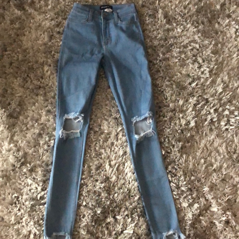 Light distressed denim! Fashion Nova! New no tags!